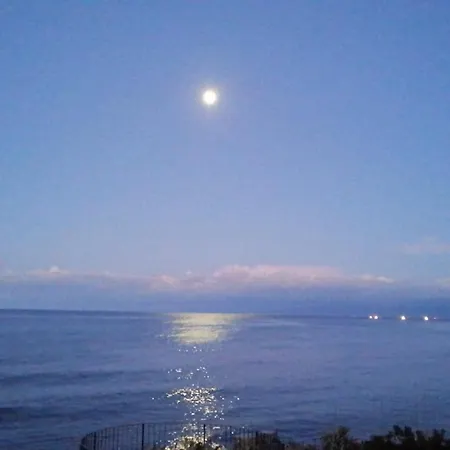 Casa vacanze La Luna Sul Mare - Casavacanze Sulla Spiaggia Di Casteldaccia