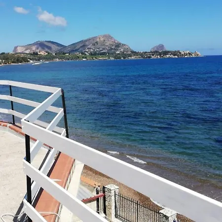 Casa vacanze La Luna Sul Mare - Casavacanze Sulla Spiaggia Di *