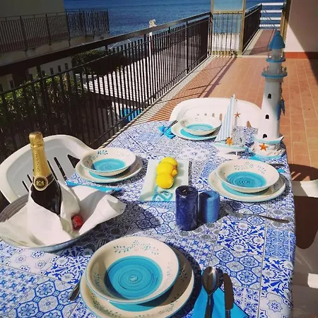 Casa vacanze La Luna Sul Mare - Casavacanze Sulla Spiaggia Di *